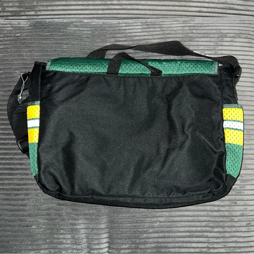 NWOT Green Bay Packers Shoulder Bag & NWT ID Coin Purse